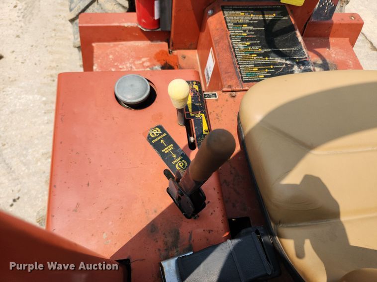 image for item LX9600 1999 Ditch Witch 3700  trencher