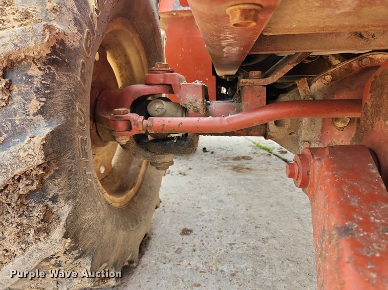 image for item LX9600 1999 Ditch Witch 3700  trencher