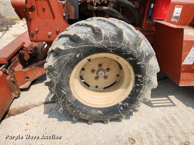 image for item LX9600 1999 Ditch Witch 3700  trencher