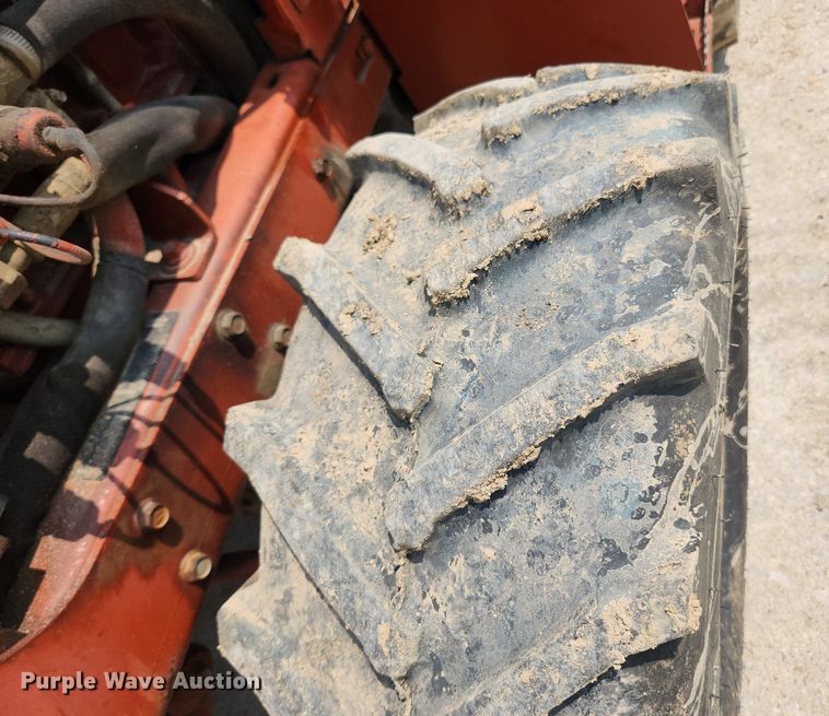 image for item LX9600 1999 Ditch Witch 3700  trencher