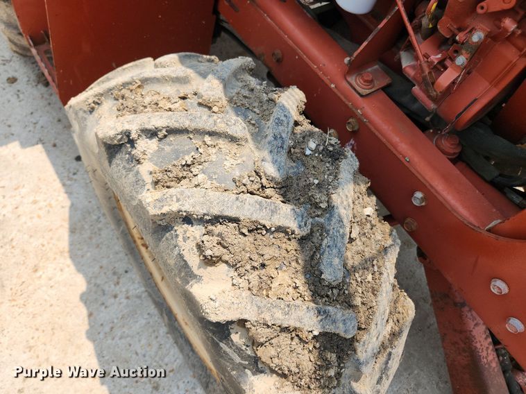 image for item LX9600 1999 Ditch Witch 3700  trencher