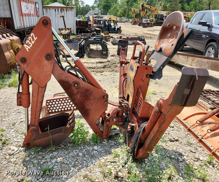 image for item LX9600 1999 Ditch Witch 3700  trencher