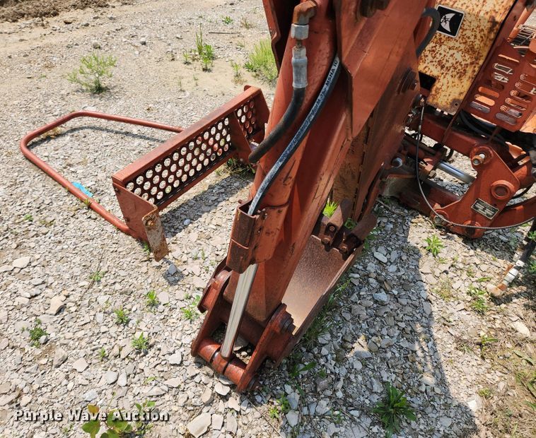 image for item LX9600 1999 Ditch Witch 3700  trencher