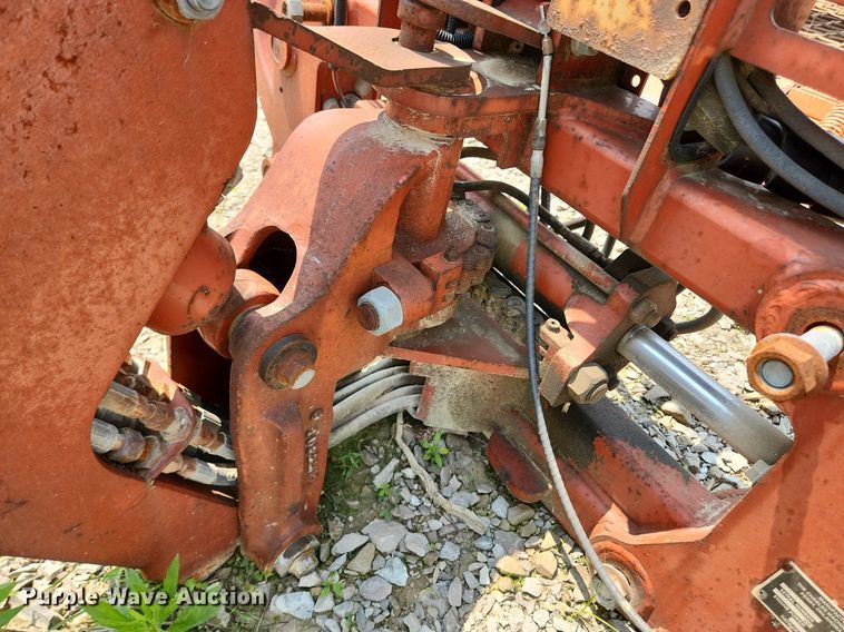 image for item LX9600 1999 Ditch Witch 3700  trencher