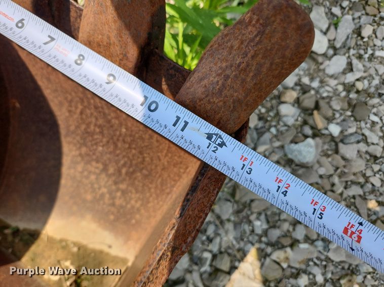 image for item LX9600 1999 Ditch Witch 3700  trencher