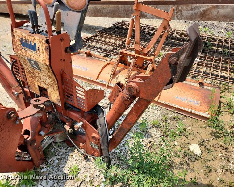 image for item LX9600 1999 Ditch Witch 3700  trencher