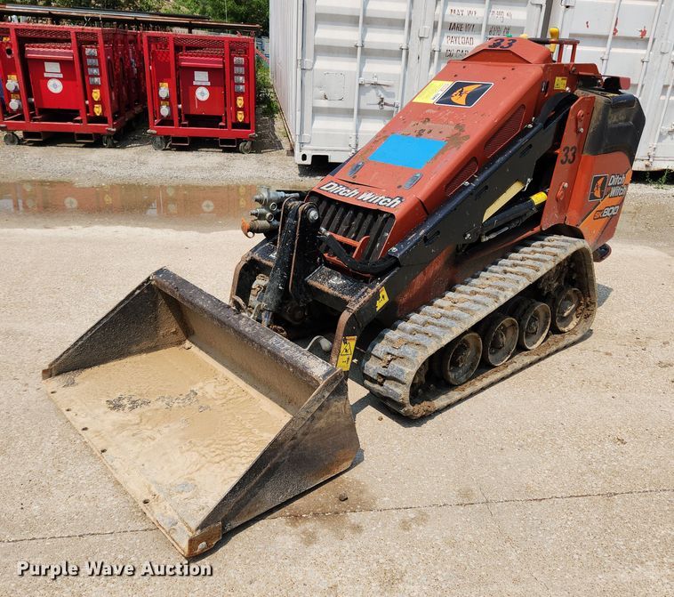 image for item LX9603 2019 Ditch Witch SK800  compact utility loader