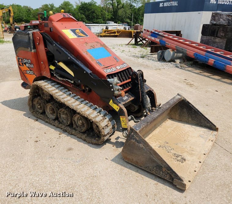 image for item LX9603 2019 Ditch Witch SK800  compact utility loader