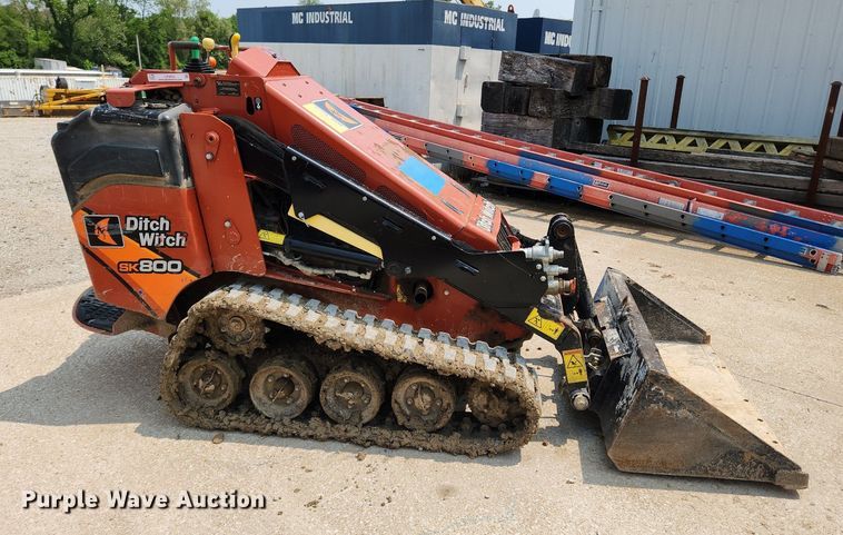 image for item LX9603 2019 Ditch Witch SK800  compact utility loader