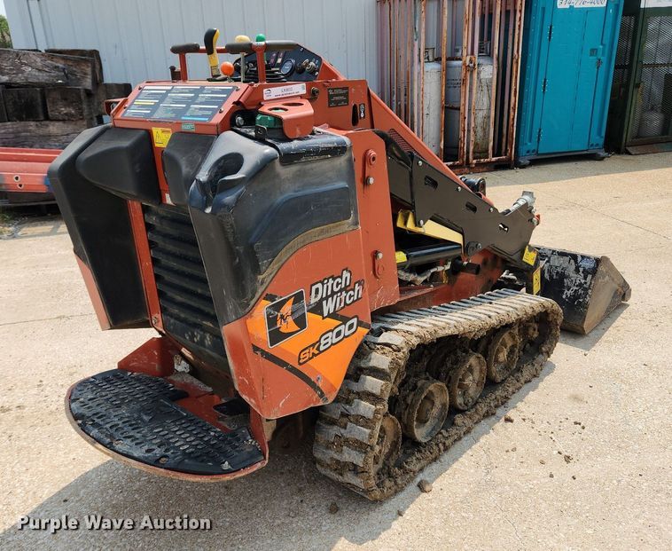 image for item LX9603 2019 Ditch Witch SK800  compact utility loader