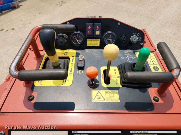 image for item LX9603 2019 Ditch Witch SK800  compact utility loader