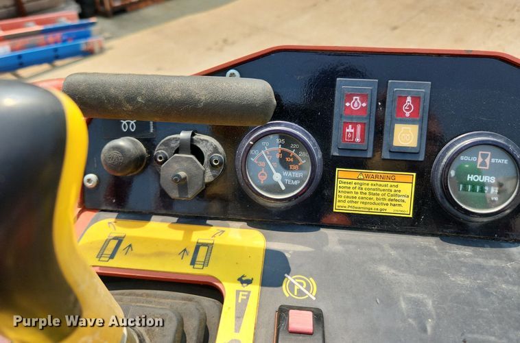 image for item LX9603 2019 Ditch Witch SK800  compact utility loader