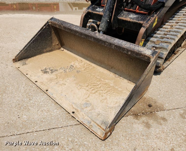 image for item LX9603 2019 Ditch Witch SK800  compact utility loader