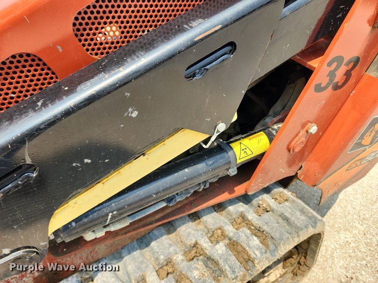image for item LX9603 2019 Ditch Witch SK800  compact utility loader