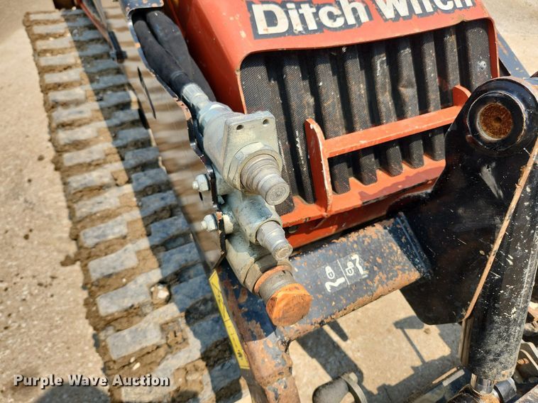 image for item LX9603 2019 Ditch Witch SK800  compact utility loader