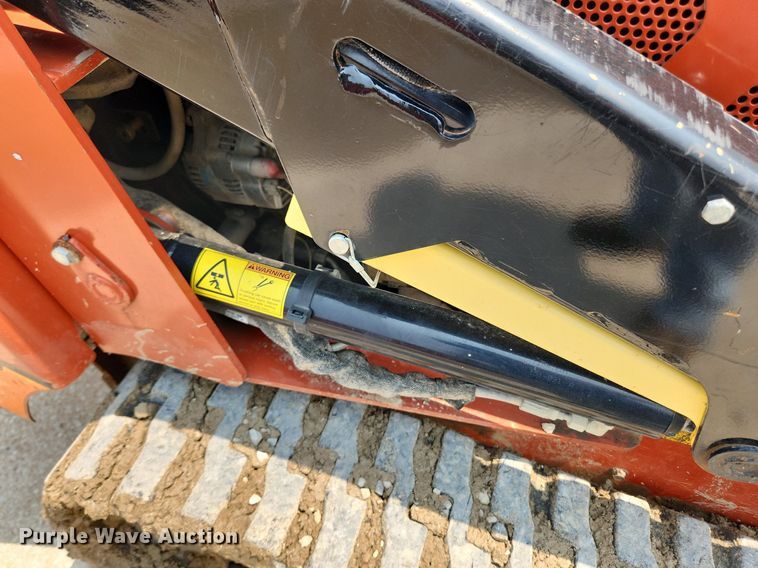 image for item LX9603 2019 Ditch Witch SK800  compact utility loader