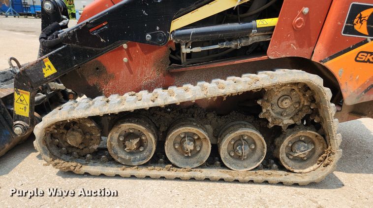 image for item LX9603 2019 Ditch Witch SK800  compact utility loader
