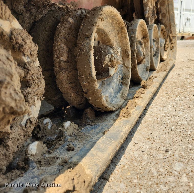 image for item LX9603 2019 Ditch Witch SK800  compact utility loader