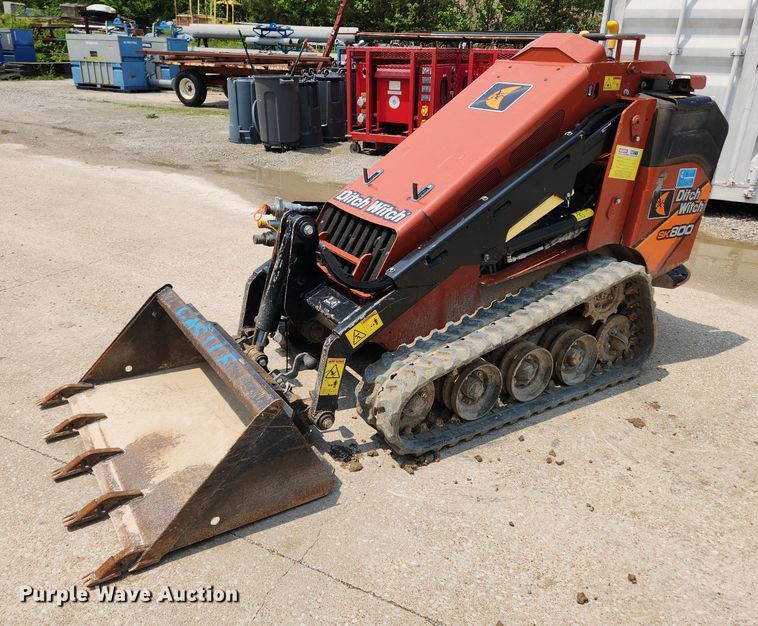 image for item LX9604 2019 Ditch Witch SK800  compact utility loader
