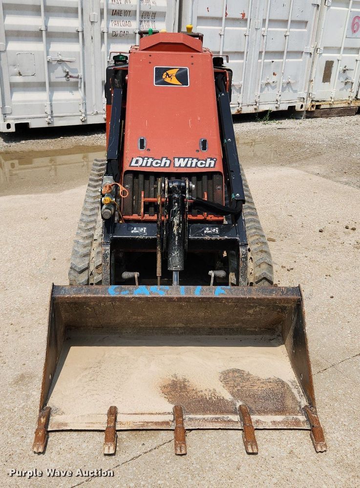image for item LX9604 2019 Ditch Witch SK800  compact utility loader