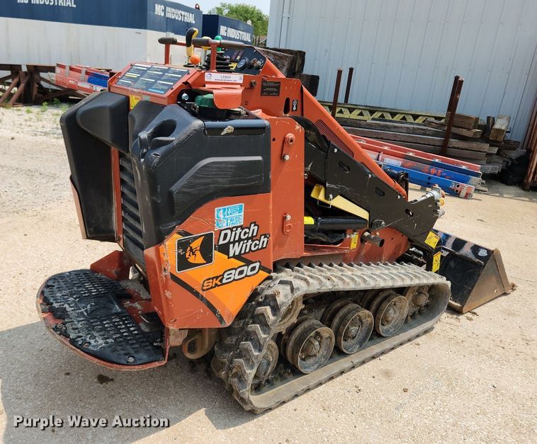 image for item LX9604 2019 Ditch Witch SK800  compact utility loader