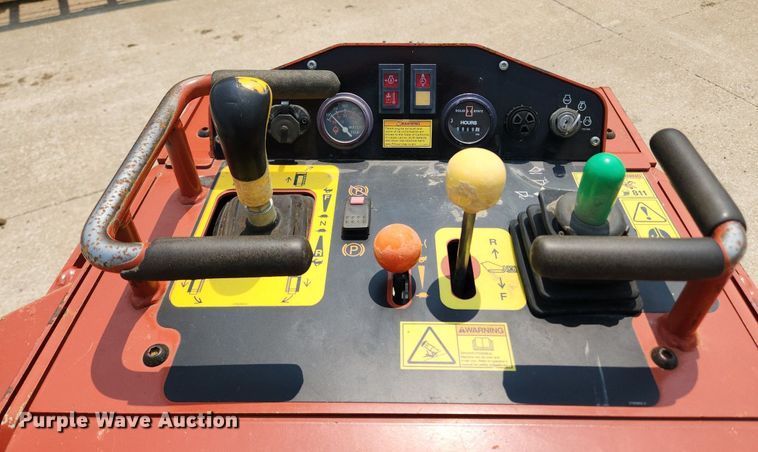 image for item LX9604 2019 Ditch Witch SK800  compact utility loader