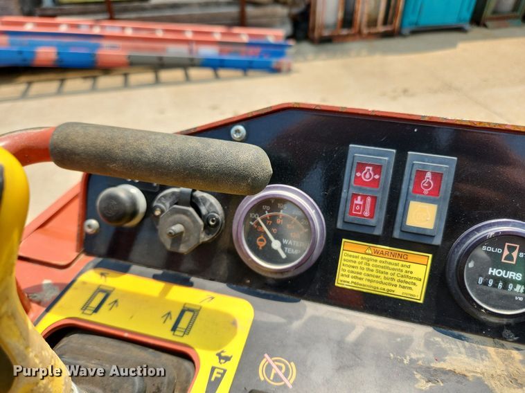 image for item LX9604 2019 Ditch Witch SK800  compact utility loader