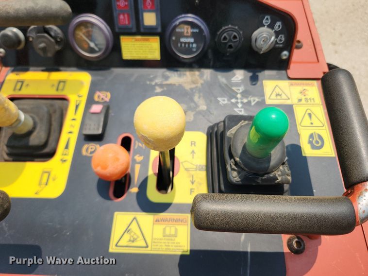 image for item LX9604 2019 Ditch Witch SK800  compact utility loader