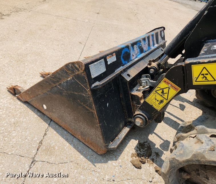 image for item LX9604 2019 Ditch Witch SK800  compact utility loader