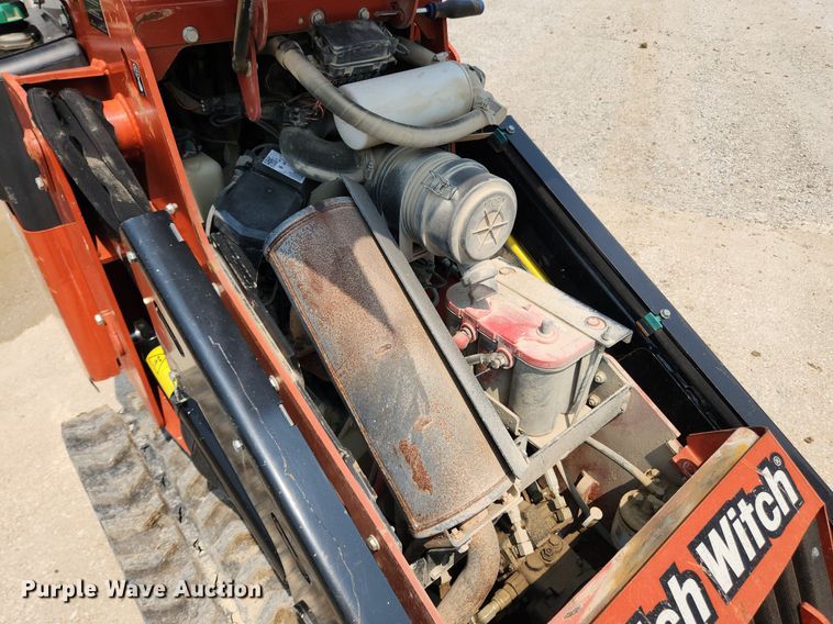 image for item LX9604 2019 Ditch Witch SK800  compact utility loader