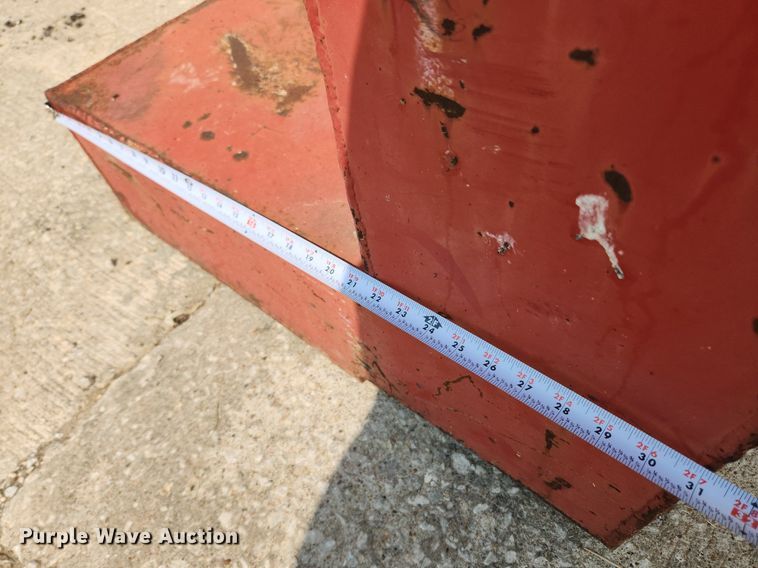 image for item LX9609 Auxiliary fuel tank