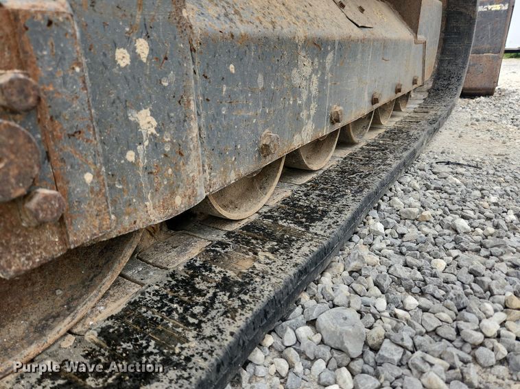 image for item LX9622 2013 Takeuchi TL12  tracked skid steer loader