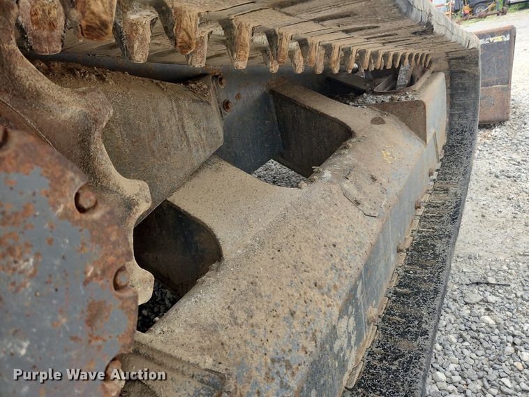 image for item LX9622 2013 Takeuchi TL12  tracked skid steer loader