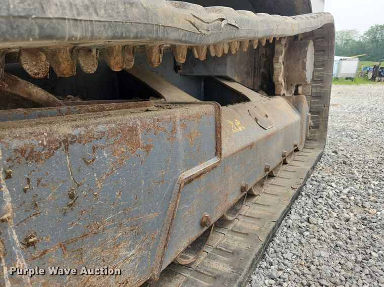 image for item LX9622 2013 Takeuchi TL12  tracked skid steer loader