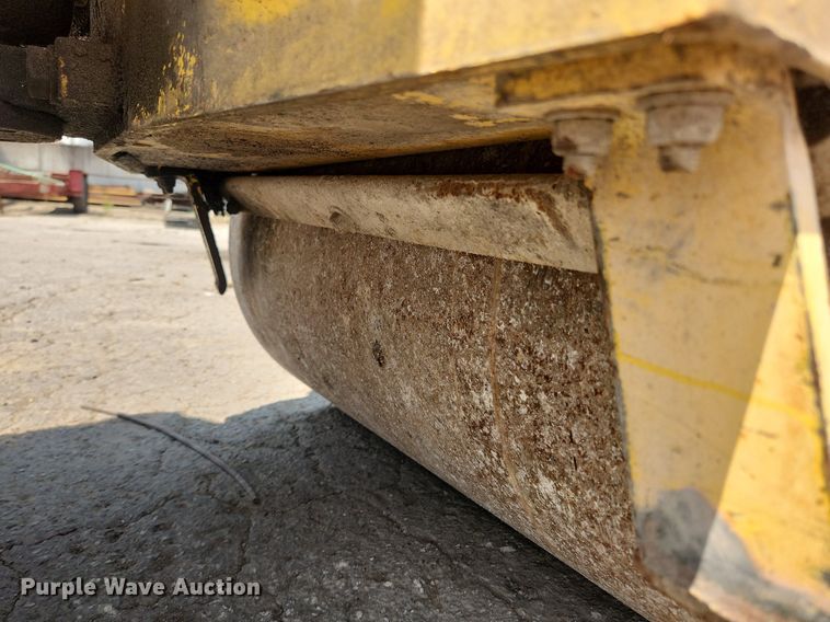 image for item LX9636 Bomag BW900-2  double drum vibratory roller