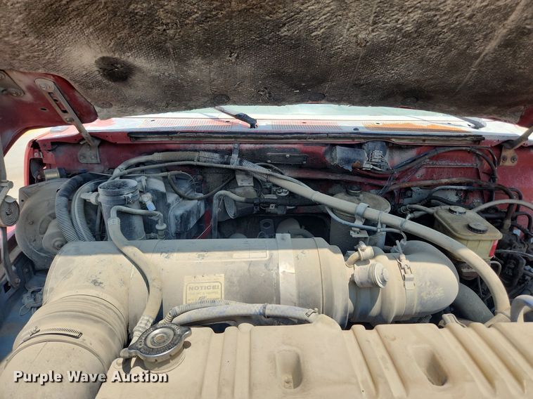 image for item LX9638 1992 Ford F600  flatbed truck