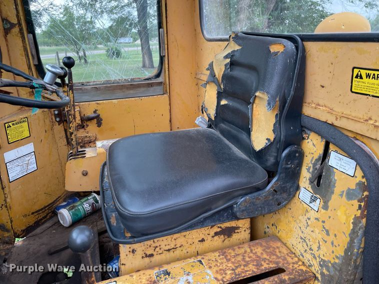 image for item LY9684 Allis Chalmers TL-545  wheel loader