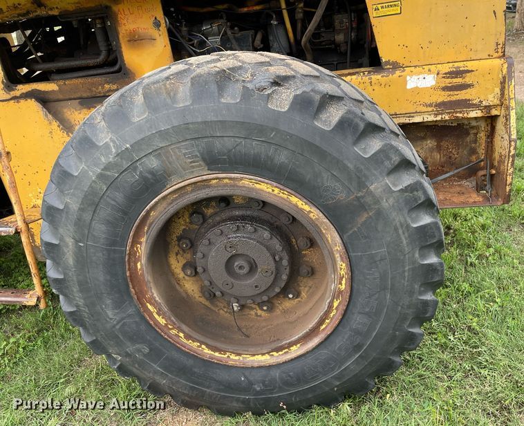 image for item LY9684 Allis Chalmers TL-545  wheel loader