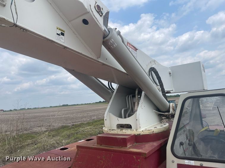 image for item LY9685 Shuttlelift 5540  crane