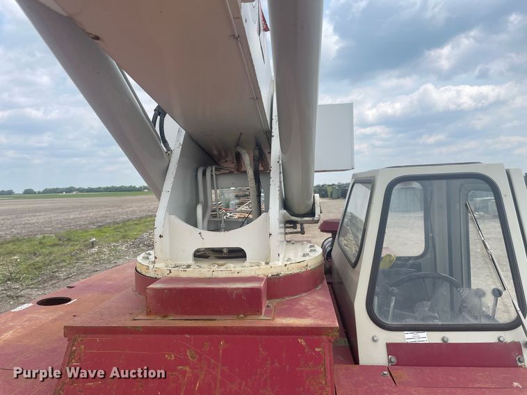 image for item LY9685 Shuttlelift 5540  crane