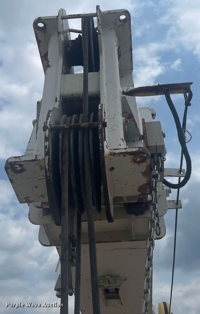 image for item LY9685 Shuttlelift 5540  crane