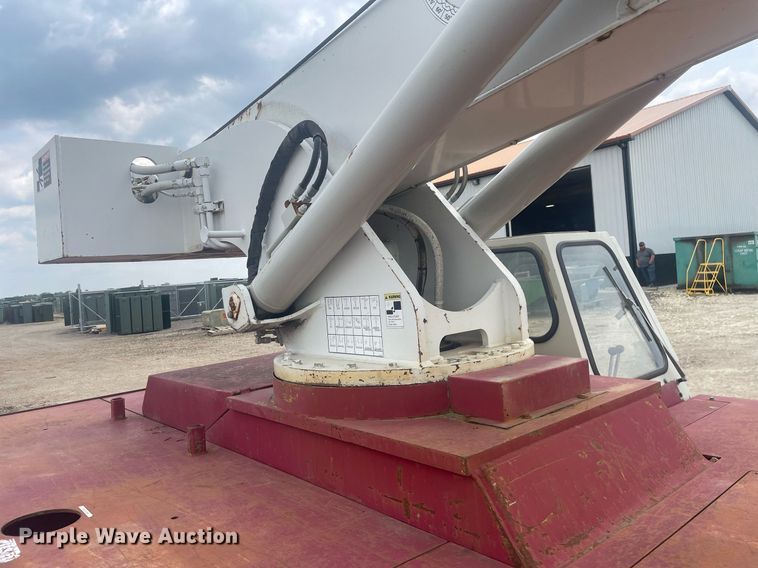 image for item LY9685 Shuttlelift 5540  crane