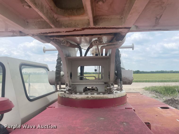 image for item LY9685 Shuttlelift 5540  crane