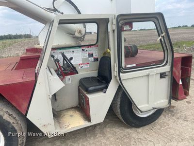 image for item LY9685 Shuttlelift 5540  crane