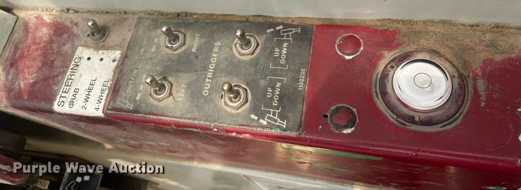 image for item LY9685 Shuttlelift 5540  crane