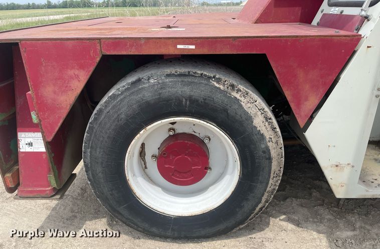 image for item LY9685 Shuttlelift 5540  crane