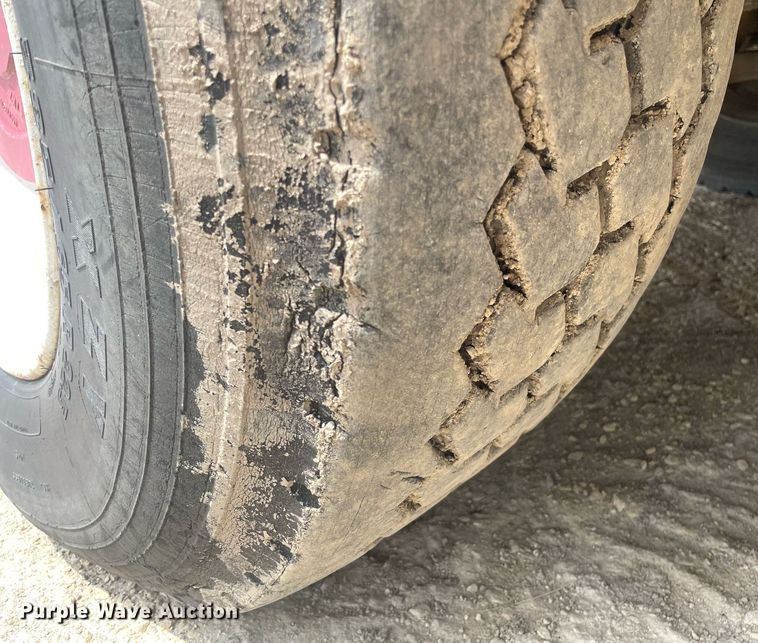 image for item LY9685 Shuttlelift 5540  crane