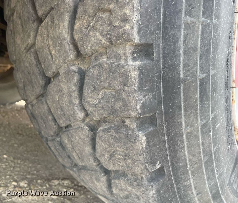 image for item LY9685 Shuttlelift 5540  crane