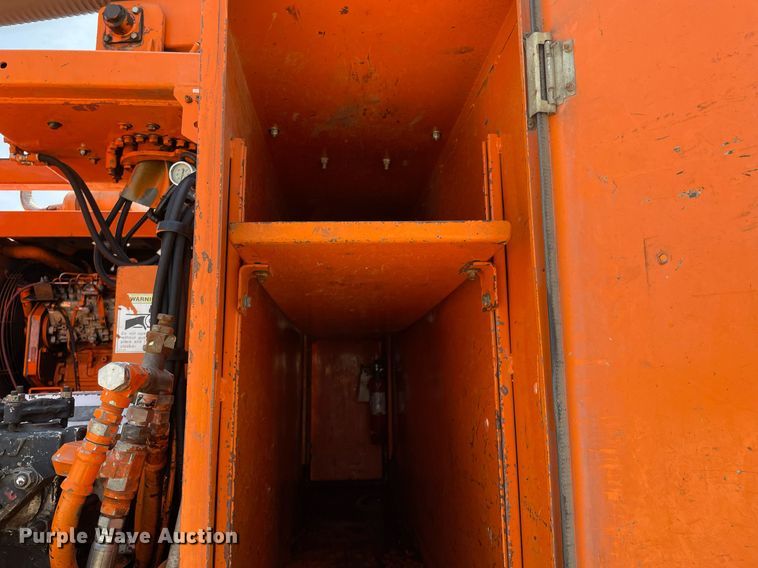 image for item LY9731 2001 International 2554  sewer jetter truck