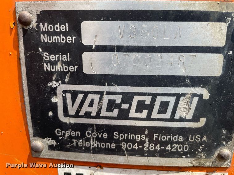 image for item LY9731 2001 International 2554  sewer jetter truck